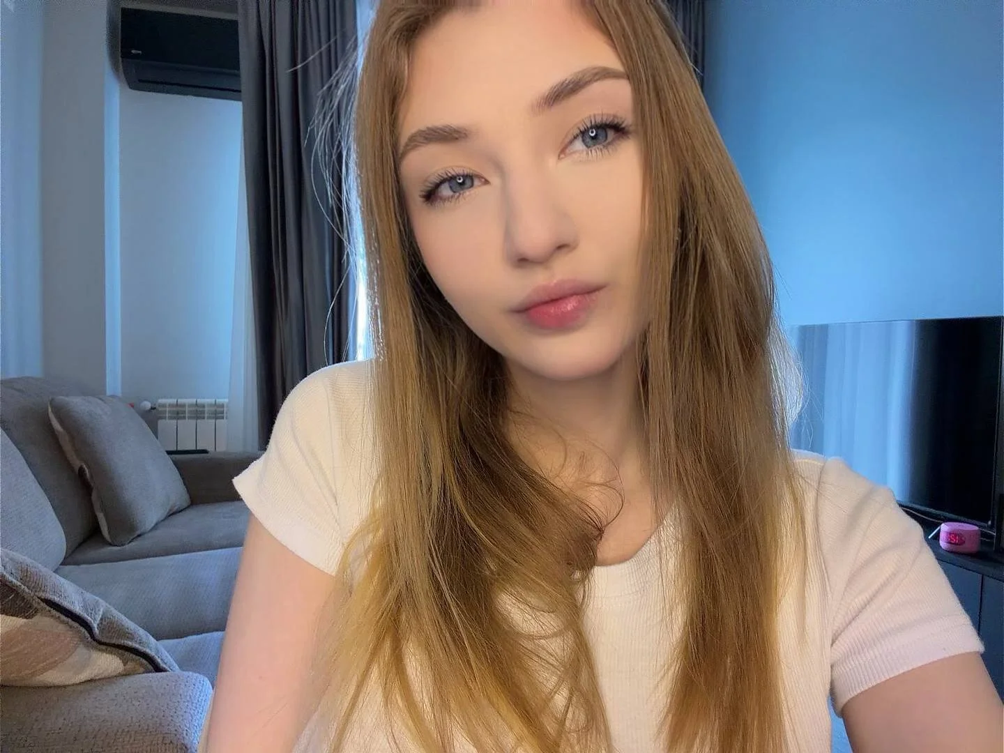 XXX Porn Photo of Nude AveryBerkson 53