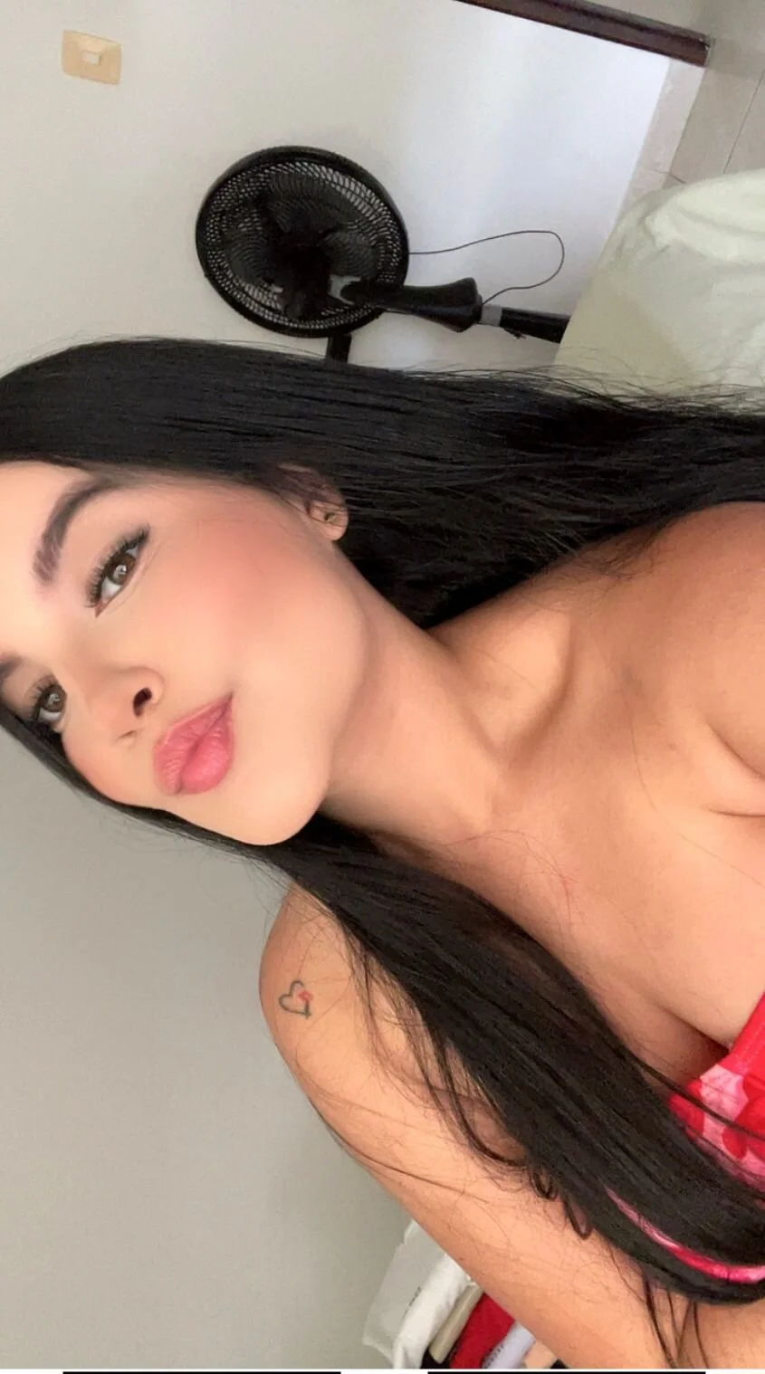 XXX Porn Photo of Nude Pretty_Julieta 3