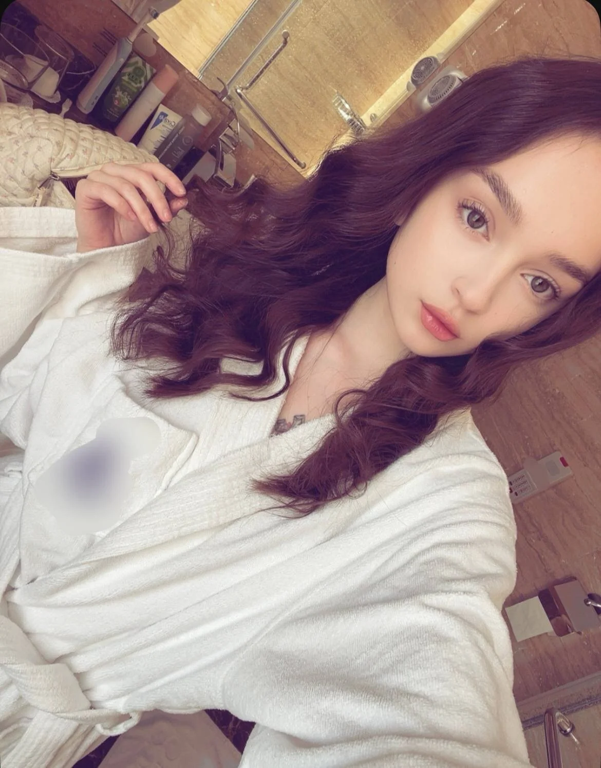 XXX Porn Photo of Nude Sofa_Nyx_ 16
