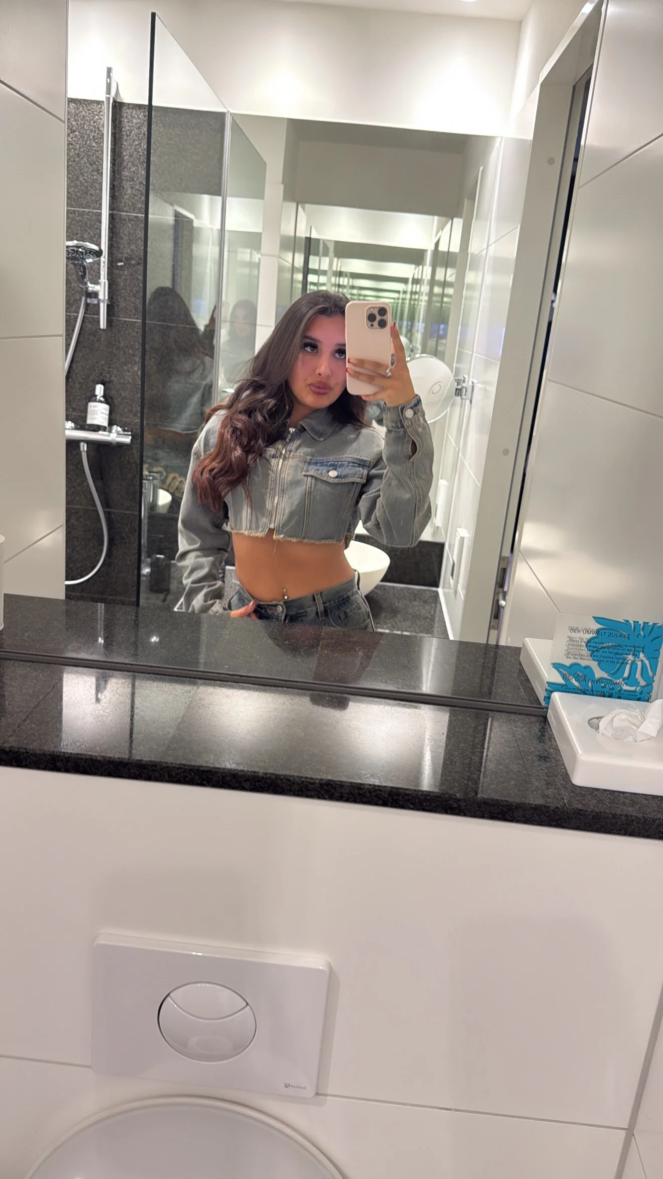 XXX Porn Photo of Nude Miavelvetxoxo 4