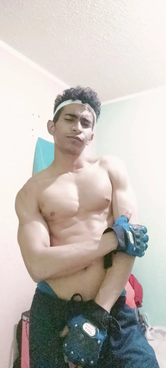 XXX Porn Photo of Nude andrescaraballo 2