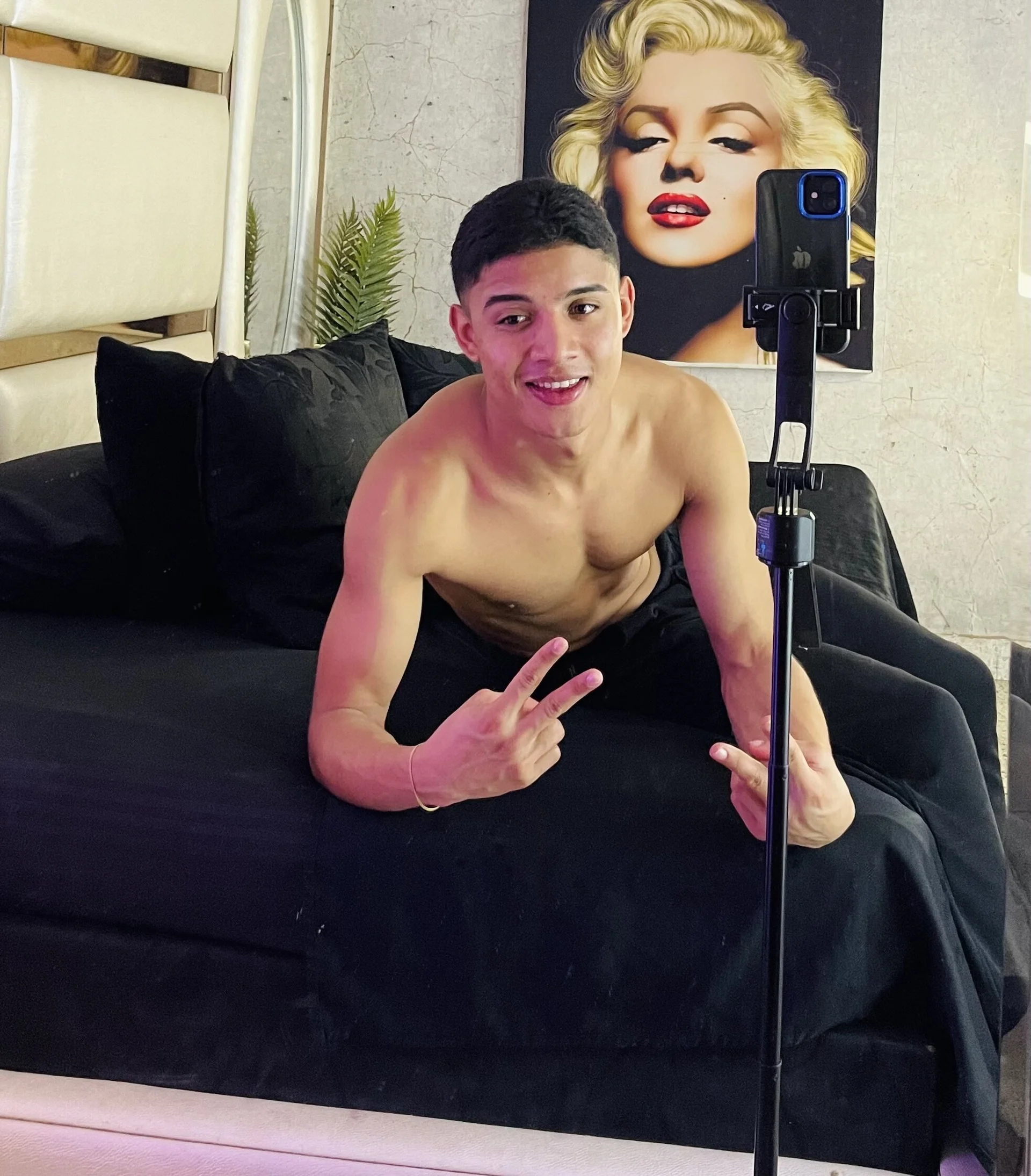 XXX Porn Photo of Nude ALAN_SANTHOS 41