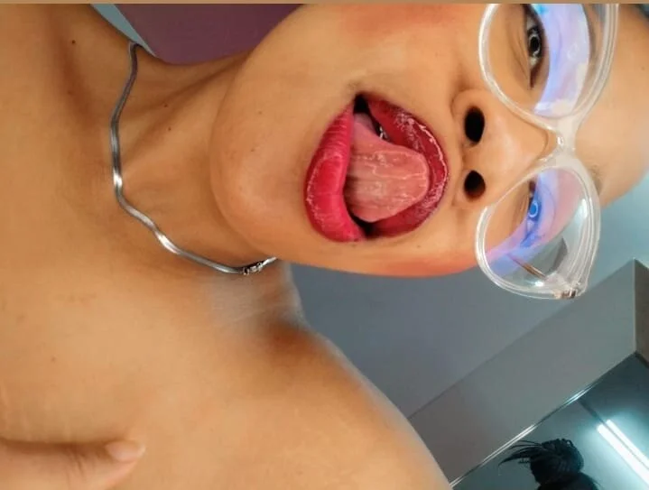 XXX Porn Photo of Nude Imlauraa 6