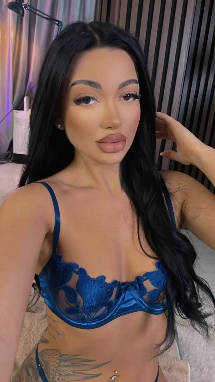 XXX Porn Photo of Nude juliexxx 21