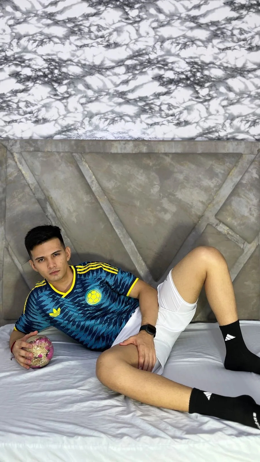 XXX Porn Photo of Nude GoldenBoyM 34
