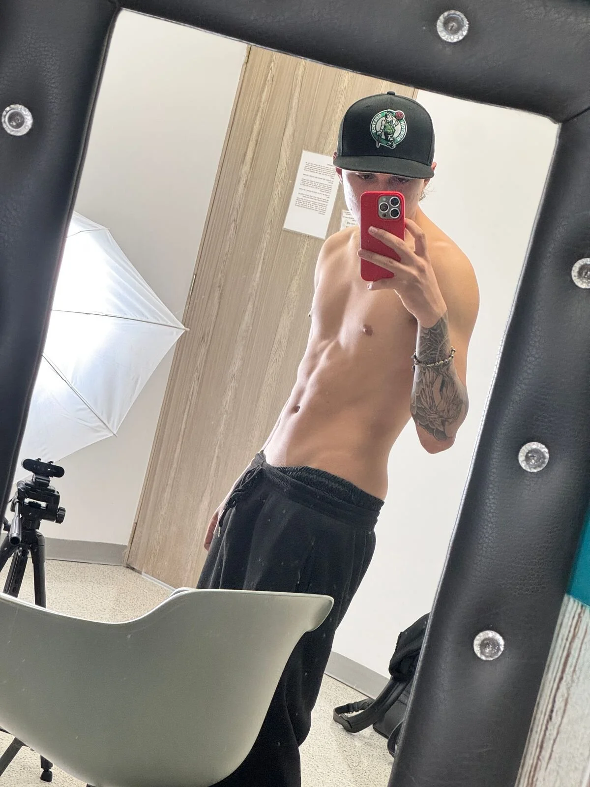 XXX Porn Photo of Nude Rhaegal_hot 26