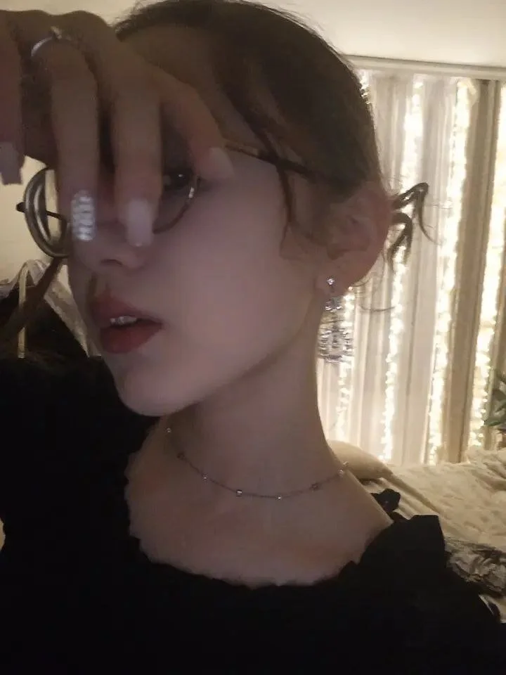 XXX Porn Photo of Nude SolvedGlobe 8