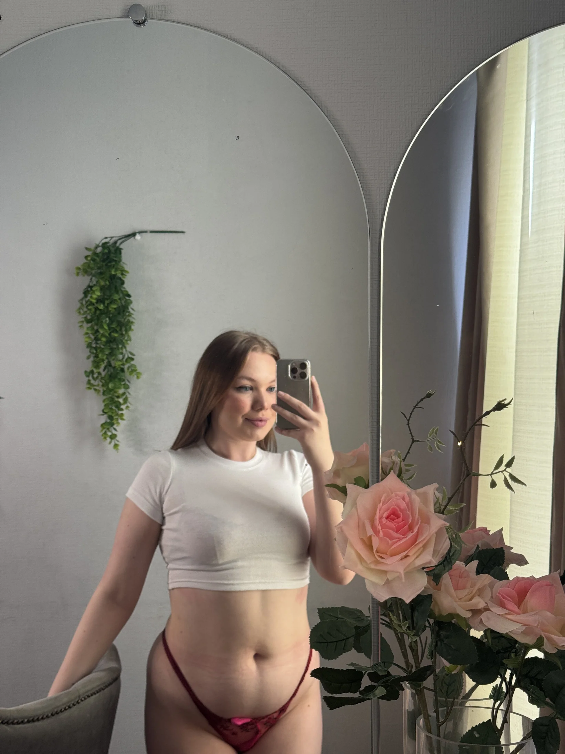 XXX Porn Photo of Nude cutiejuliee 8