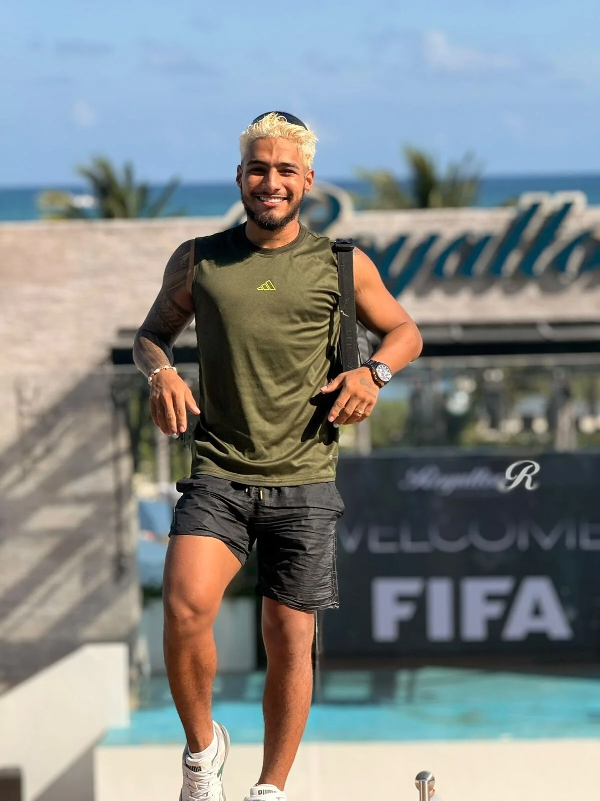 XXX Porn Photo of Nude YoiPerezDj 21