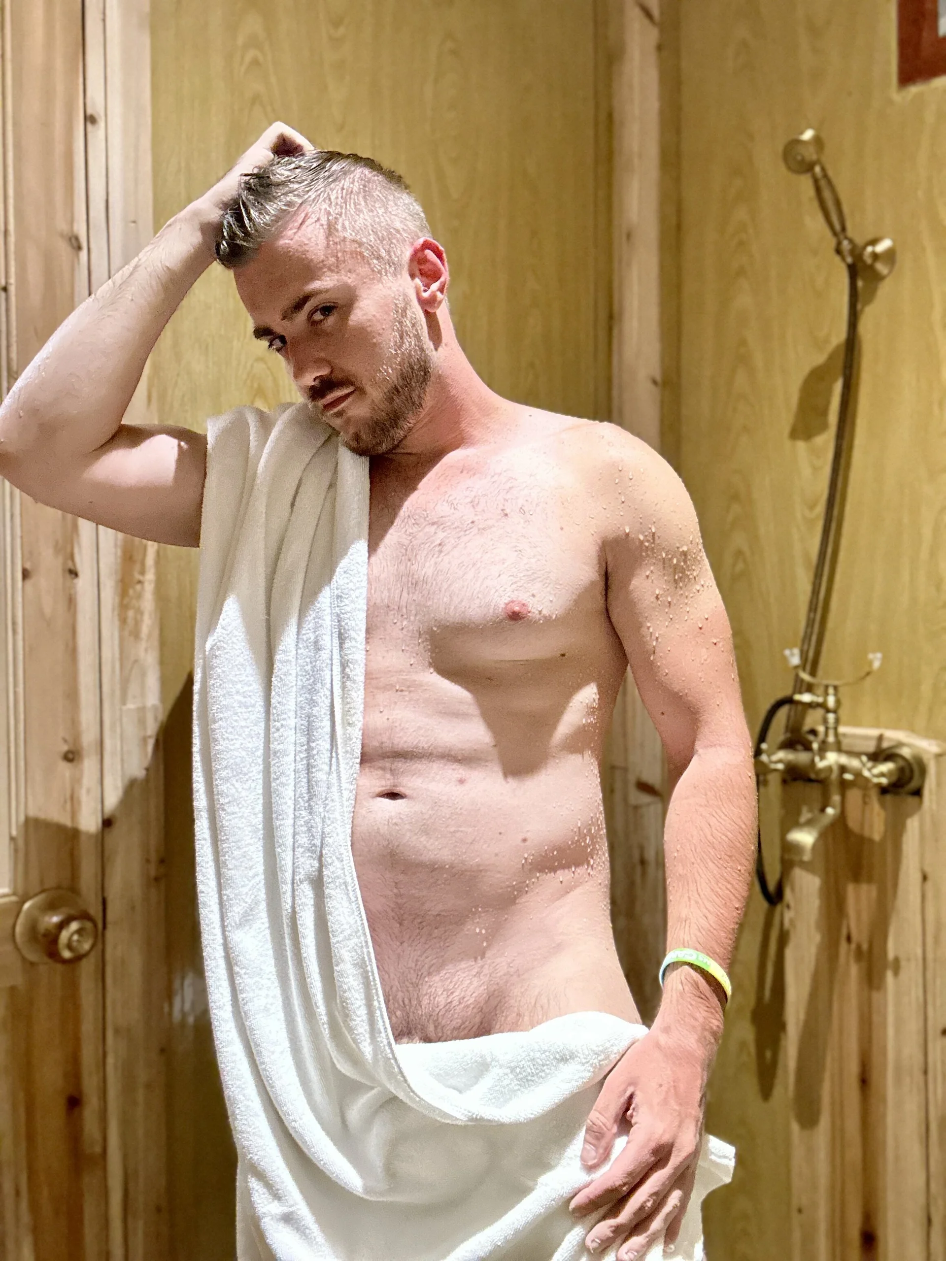 XXX Porn Photo of Nude Mikev 33