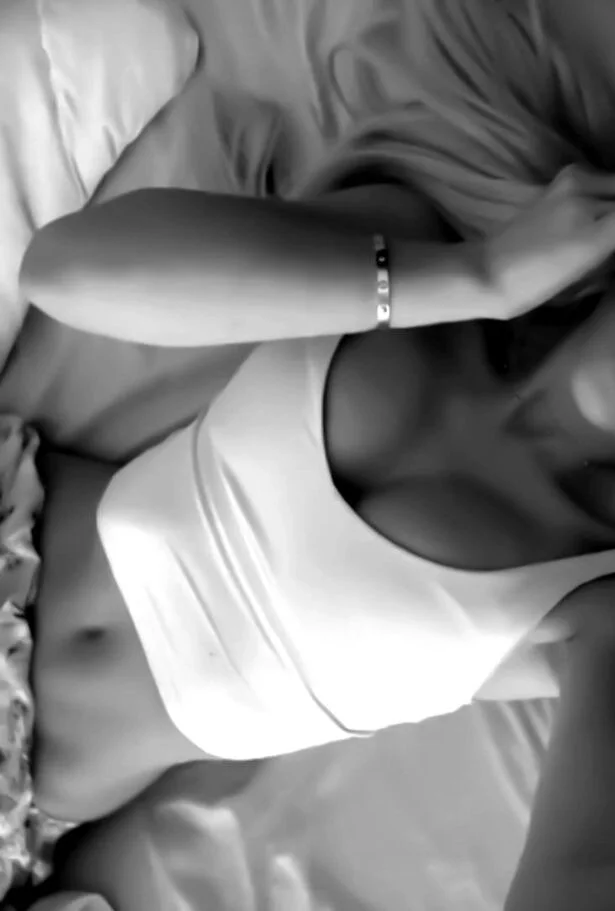XXX Porn Photo of Nude Queenof_heart6 3