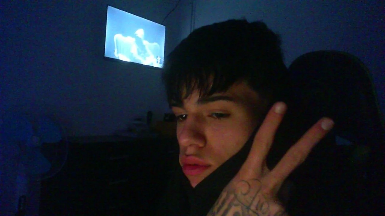 XXX Porn Photo of Nude youngdick18arg 2