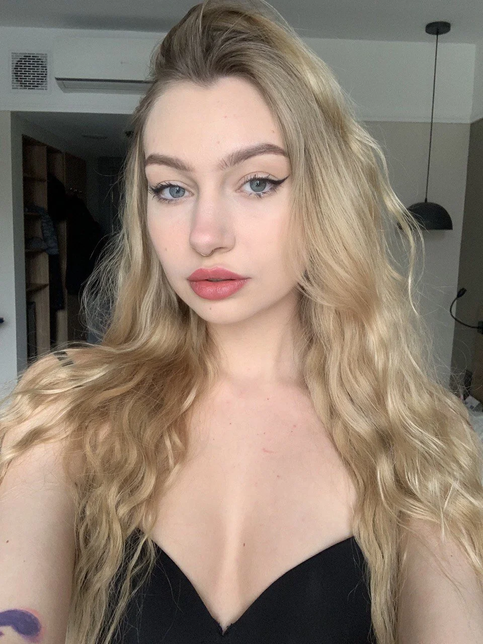 XXX Porn Photo of Nude BiMolly 7