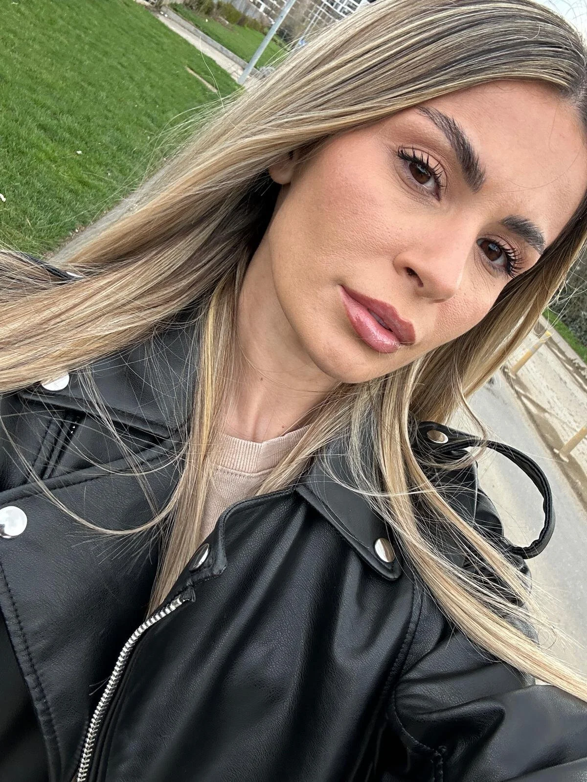 XXX Porn Photo of Nude Avril_Cyrus 49