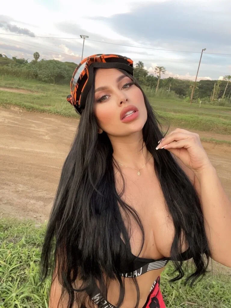 XXX Porn Photo of Nude Lizz_Tayler 89