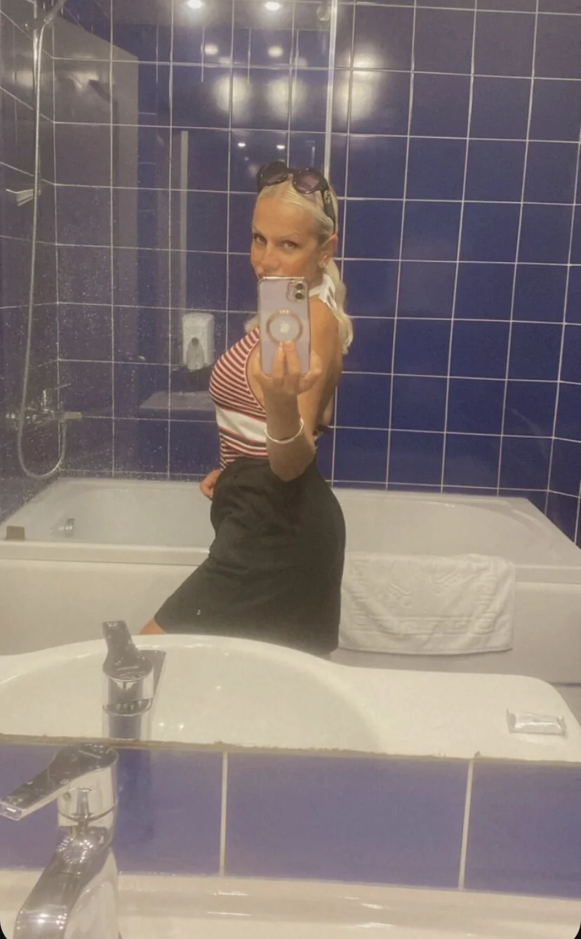 XXX Porn Photo of Nude DeborahXPorn 13