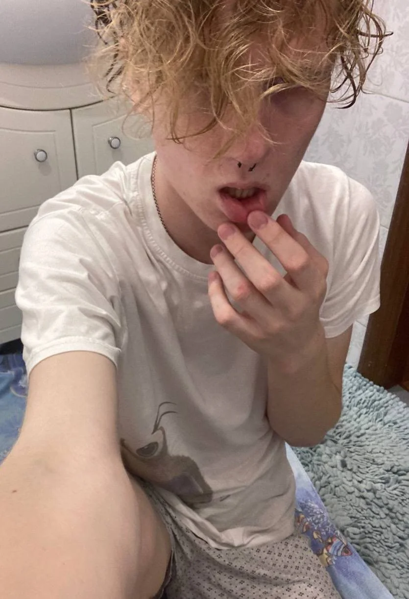 XXX Porn Photo of Nude Avery_adam 4
