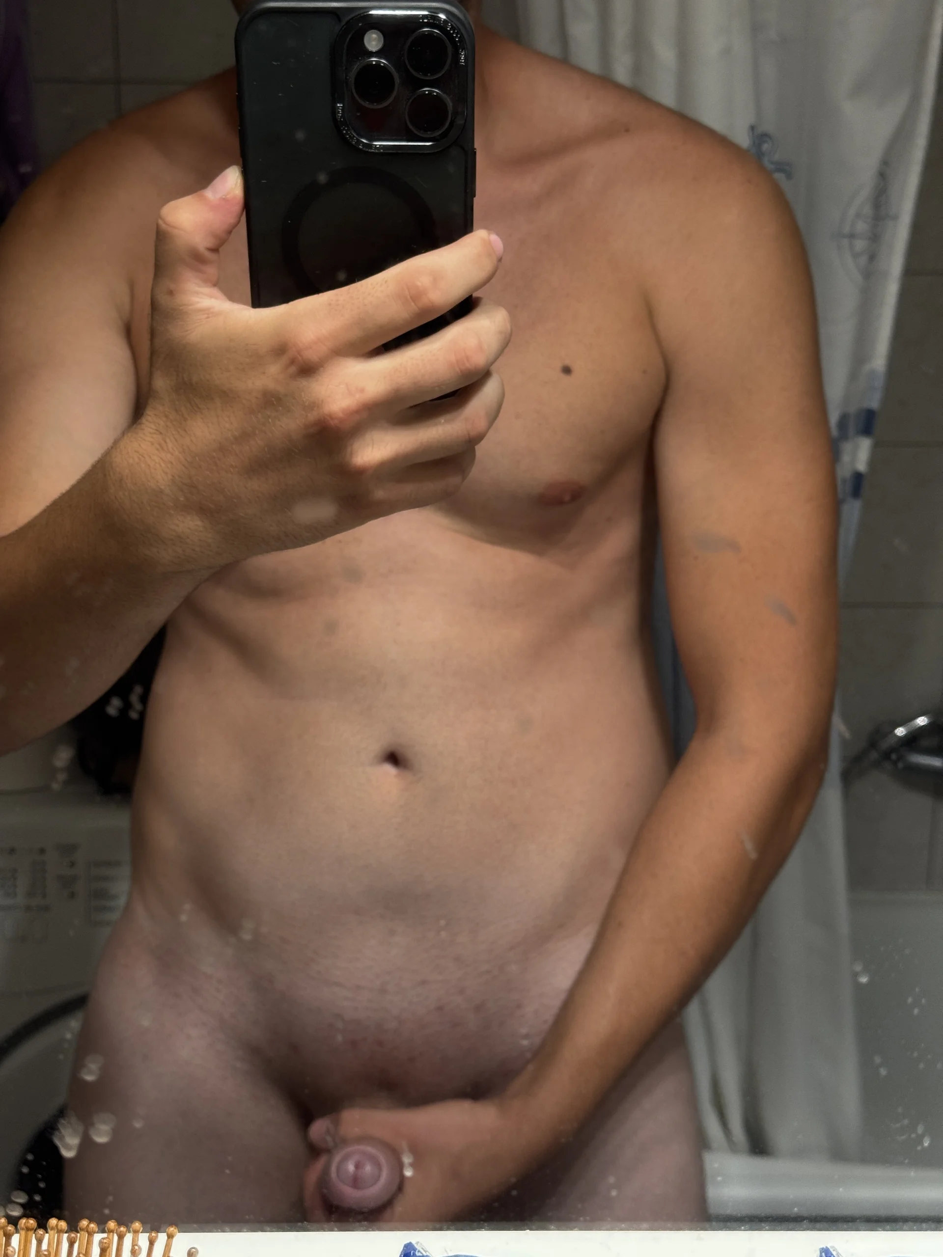 XXX Porn Photo of Nude uncutboy240 3