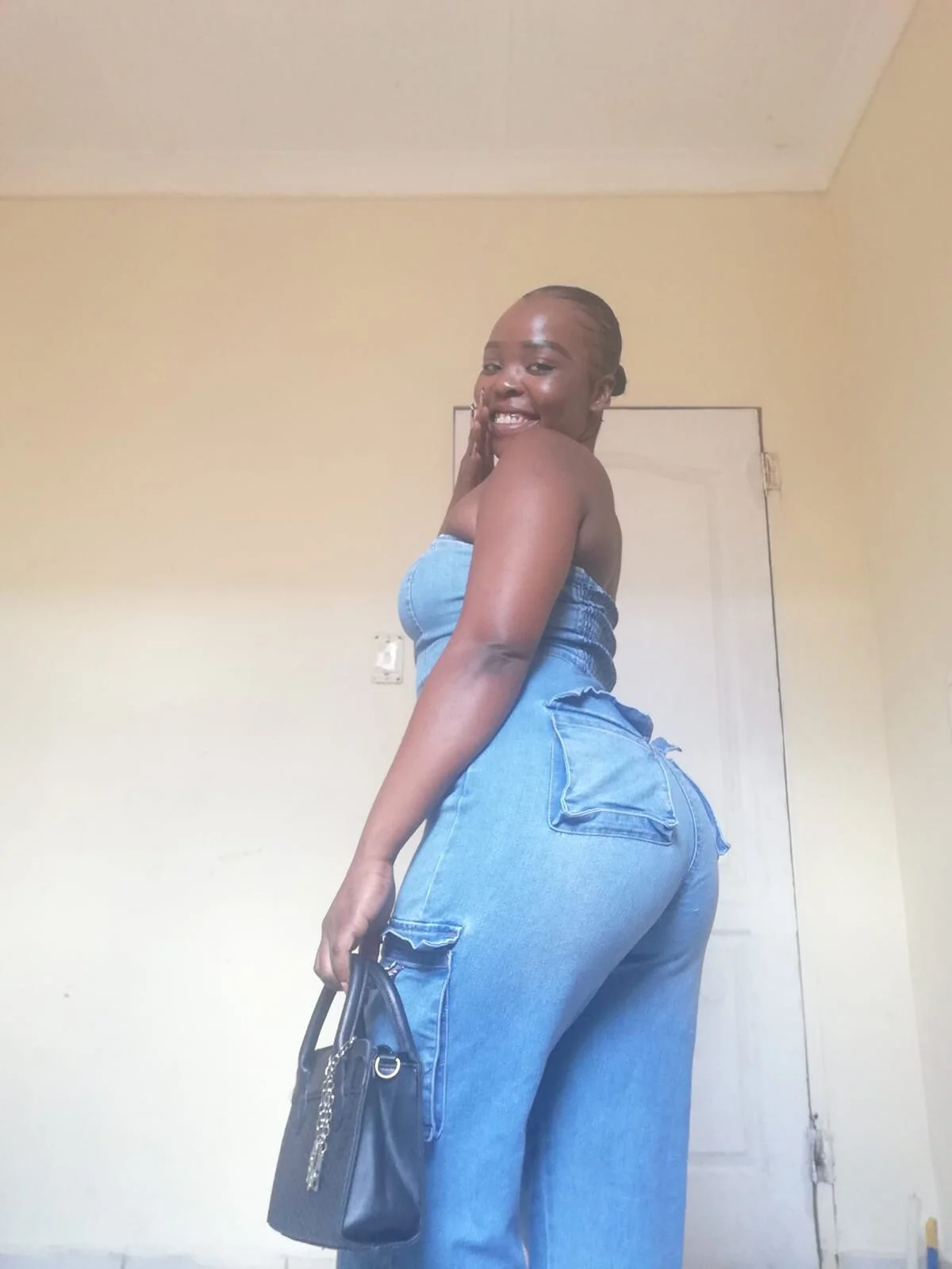 XXX Porn Photo of Nude Moiii_Lekker_Meddei 1