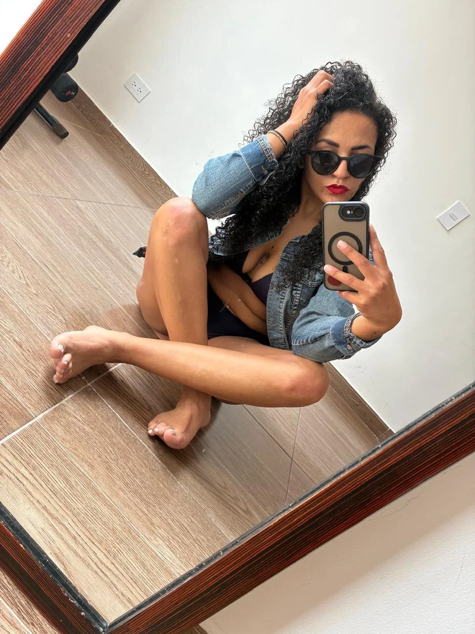 XXX Porn Photo of Nude moon_blackSs 4