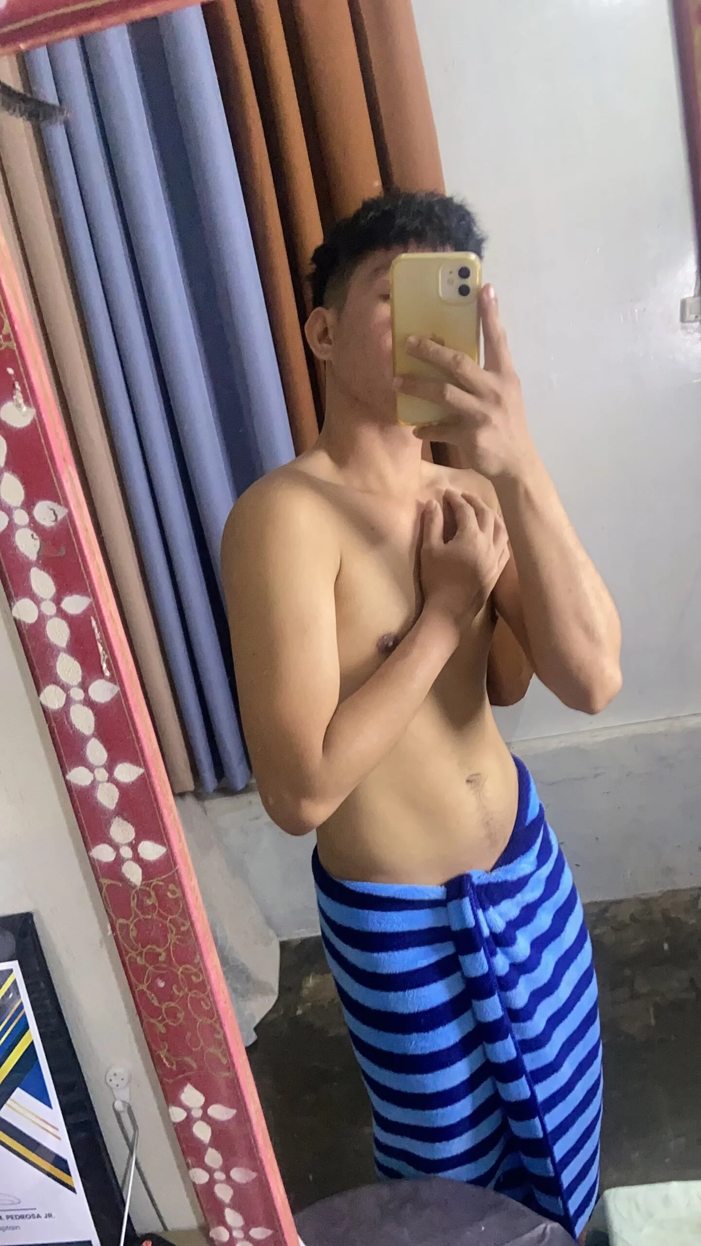 XXX Porn Photo of Nude xshyboyx 4