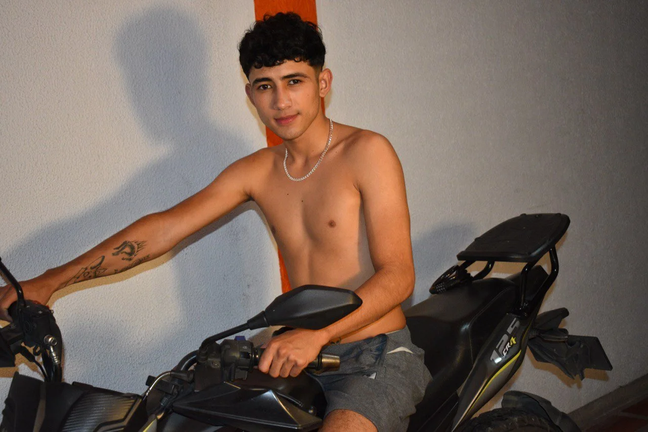 XXX Porn Photo of Nude nicky_vances 1