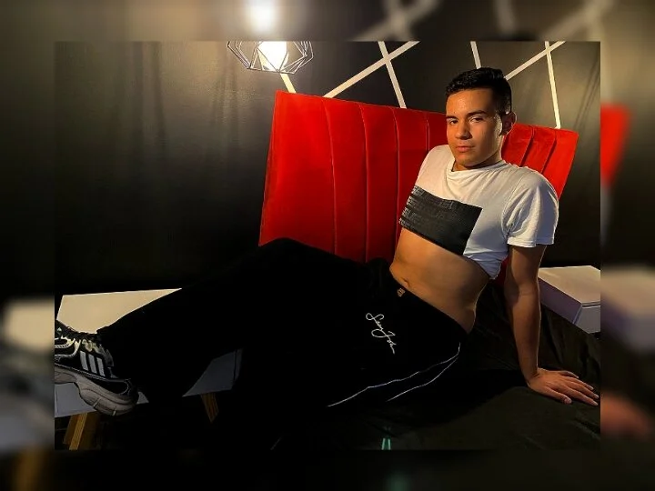 XXX Porn Photo of Nude Andrew_Hill 2
