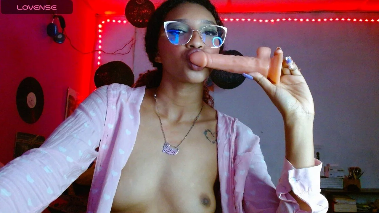 XXX Porn Photo of Nude sensitive_brunette 6