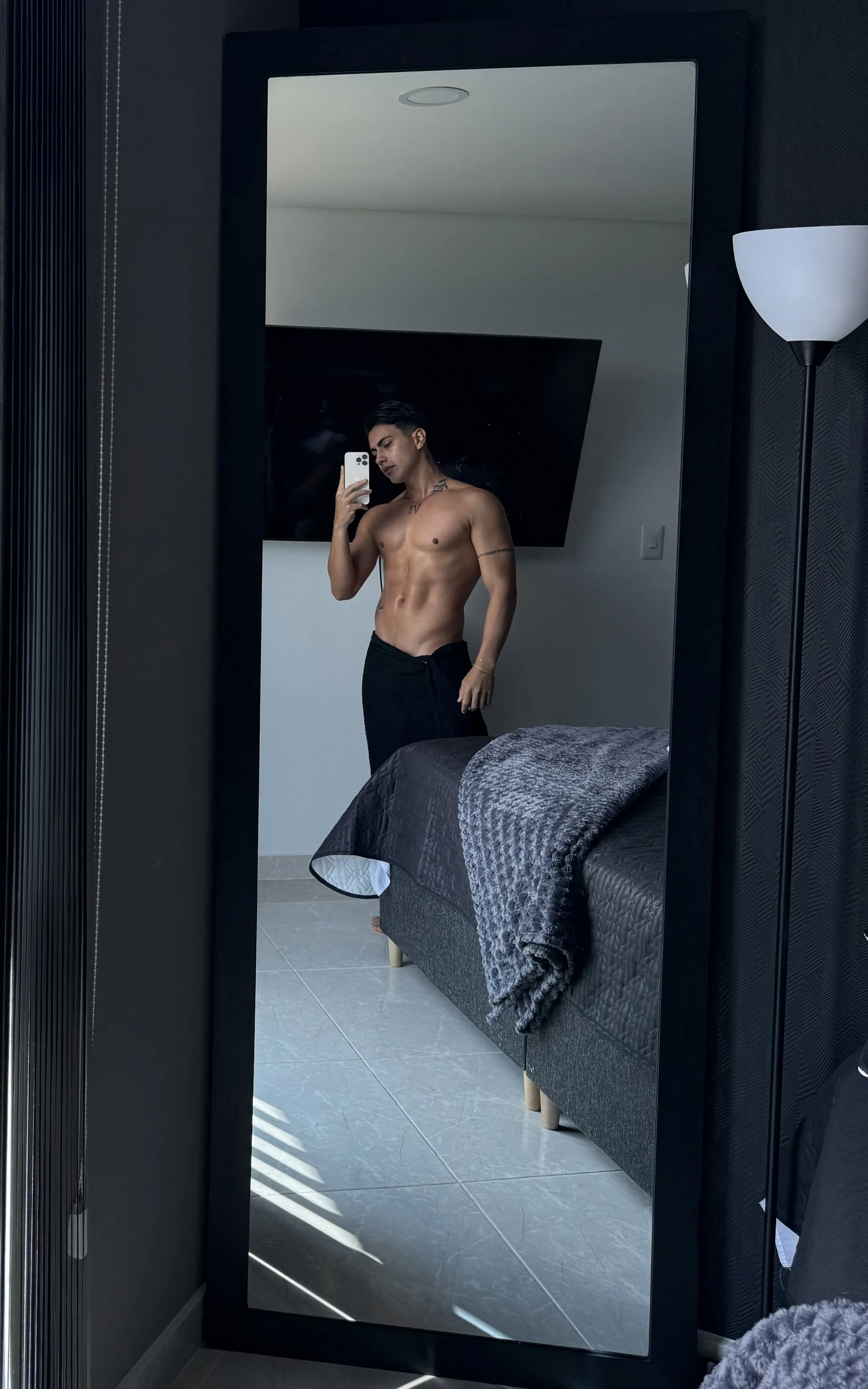 XXX Porn Photo of Nude Maurice2309 5