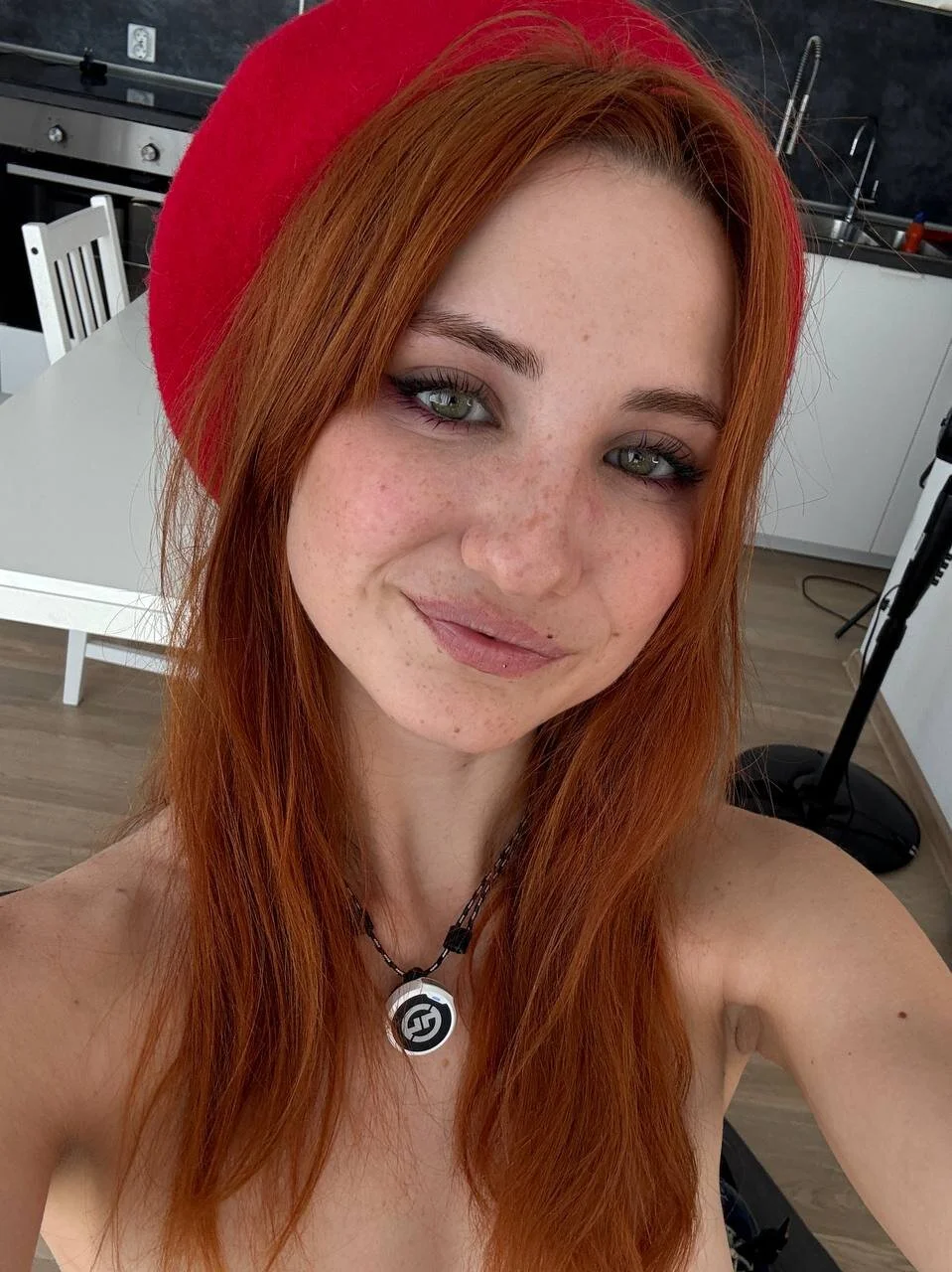 XXX Porn Photo of Nude EsmaCrumbley 1