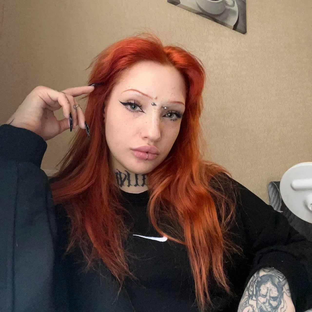 XXX Porn Photo of Nude violetviolator 12