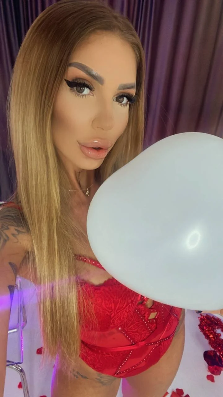 XXX Porn Photo of Nude RaquelleVon 49