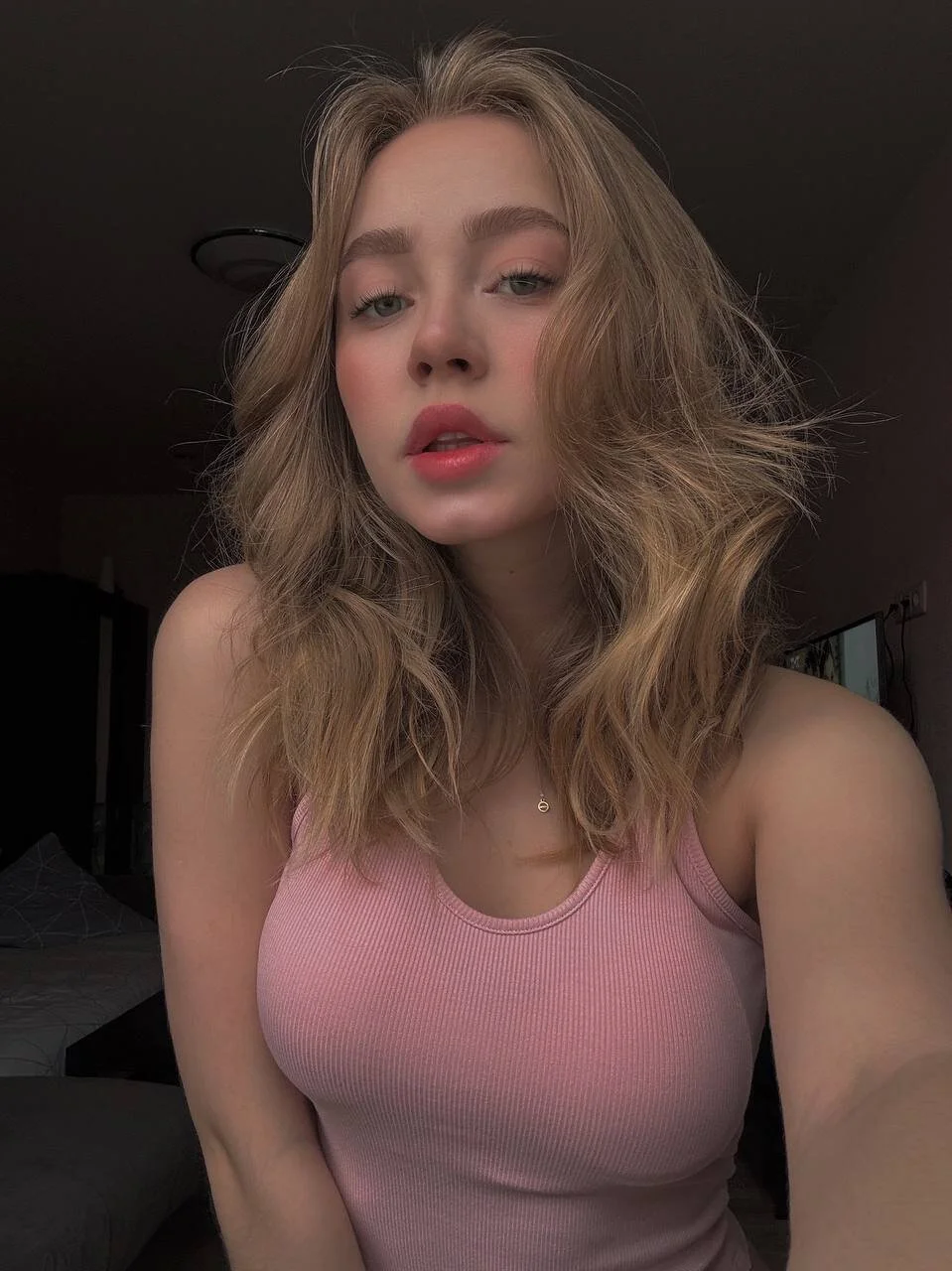XXX Porn Photo of Nude Anna_mileer 2