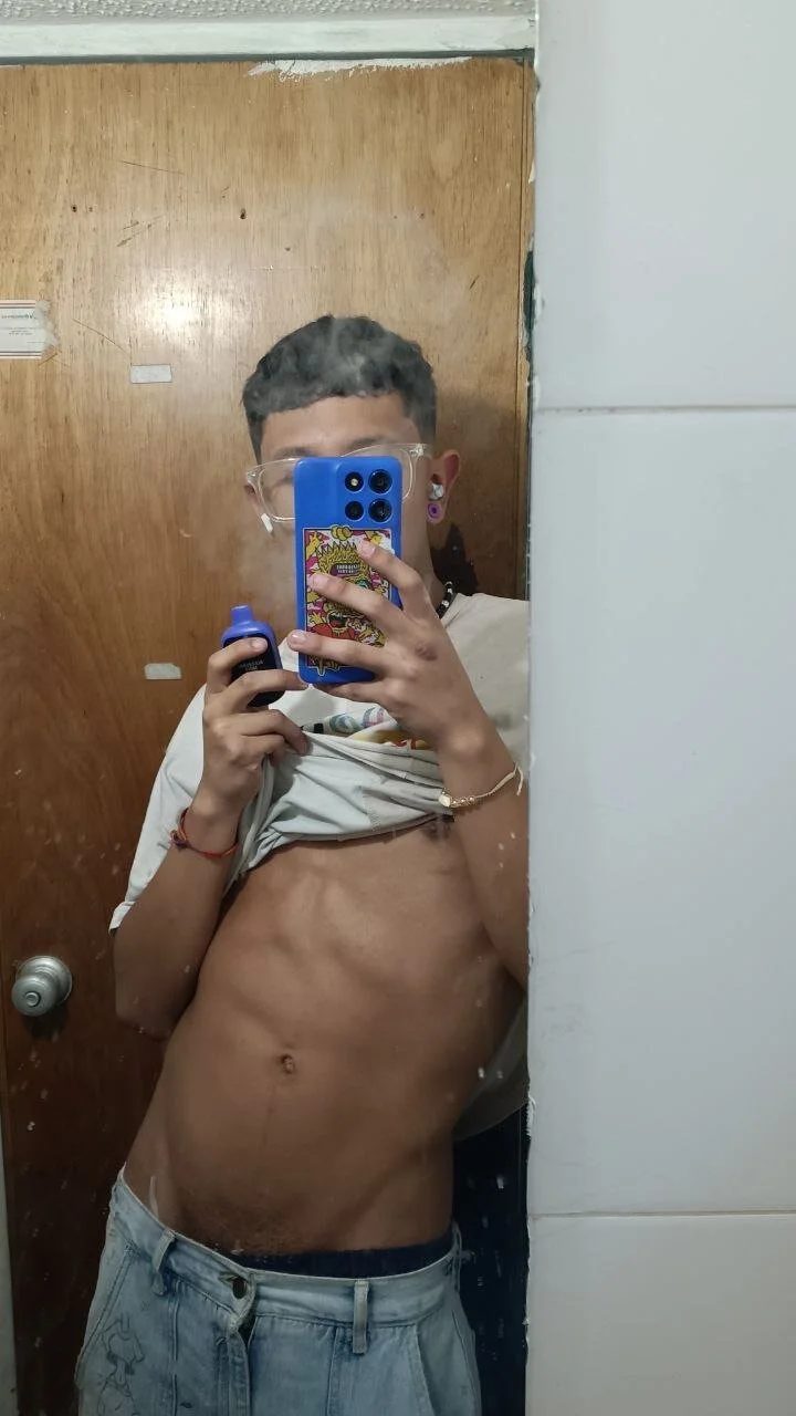 XXX Porn Photo of Nude Damm_core 4