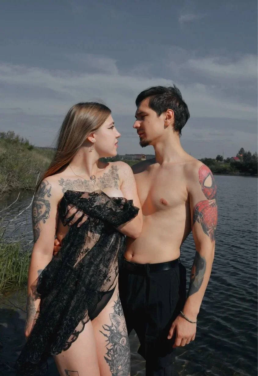 XXX Porn Photo of Nude Miley_and_Michael 17