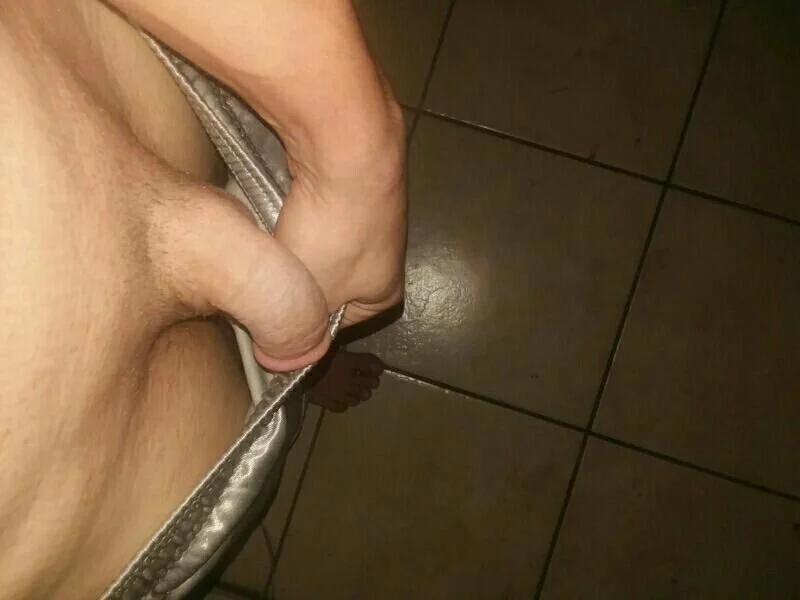 XXX Porn Photo of Nude streetpierre 3