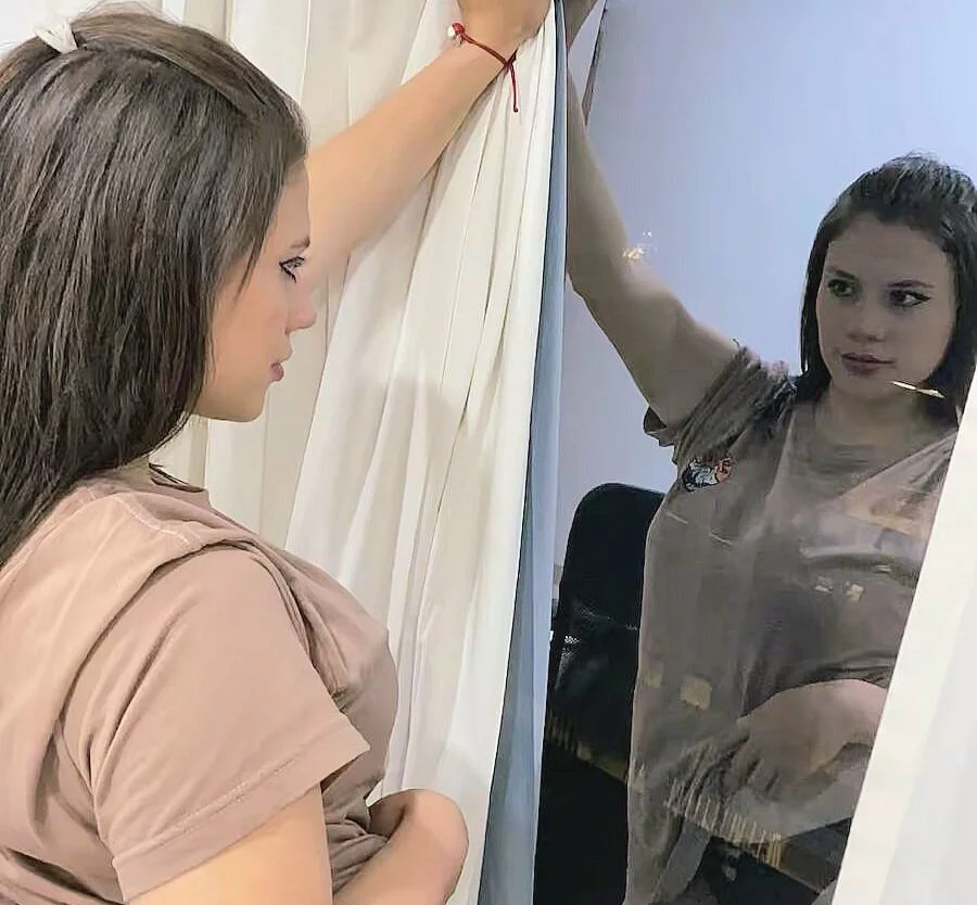 XXX Porn Photo of Nude ellice_villux 1