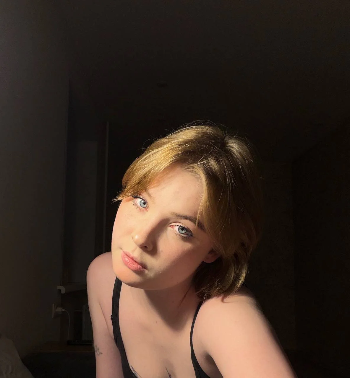 XXX Porn Photo of Nude milly_milligan 1