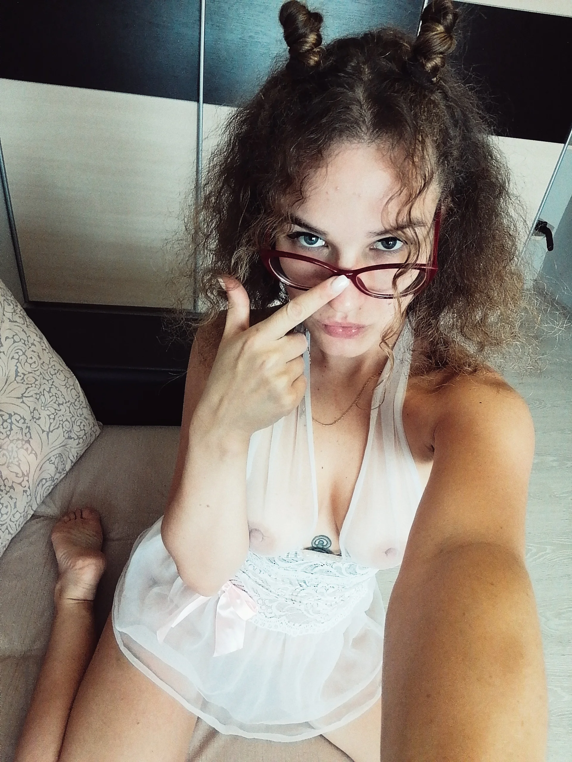 XXX Porn Photo of Nude MrMrsRight 16