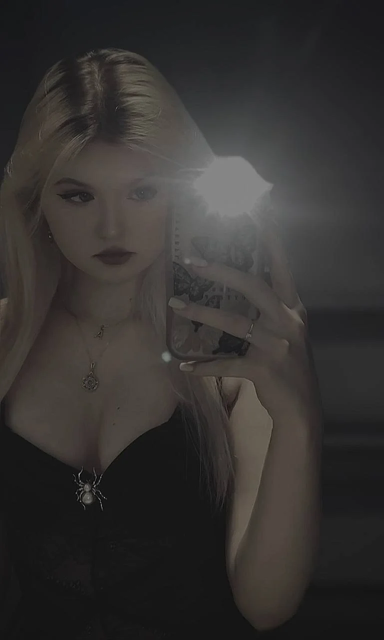 XXX Porn Photo of Nude AnnyBany 13