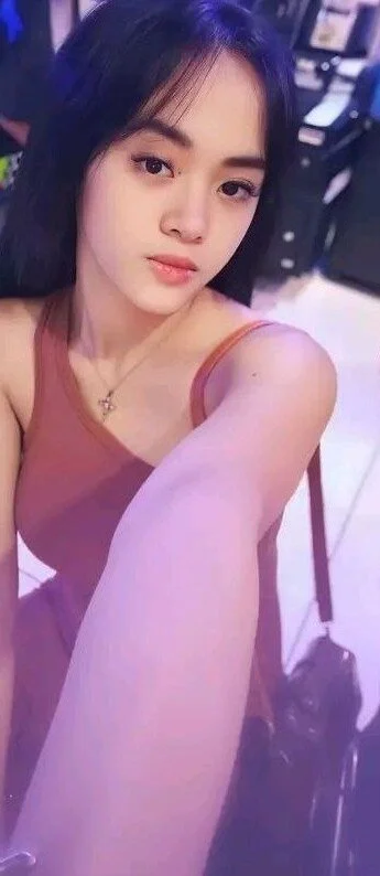 XXX Porn Photo of Nude CecileWadleigh 1