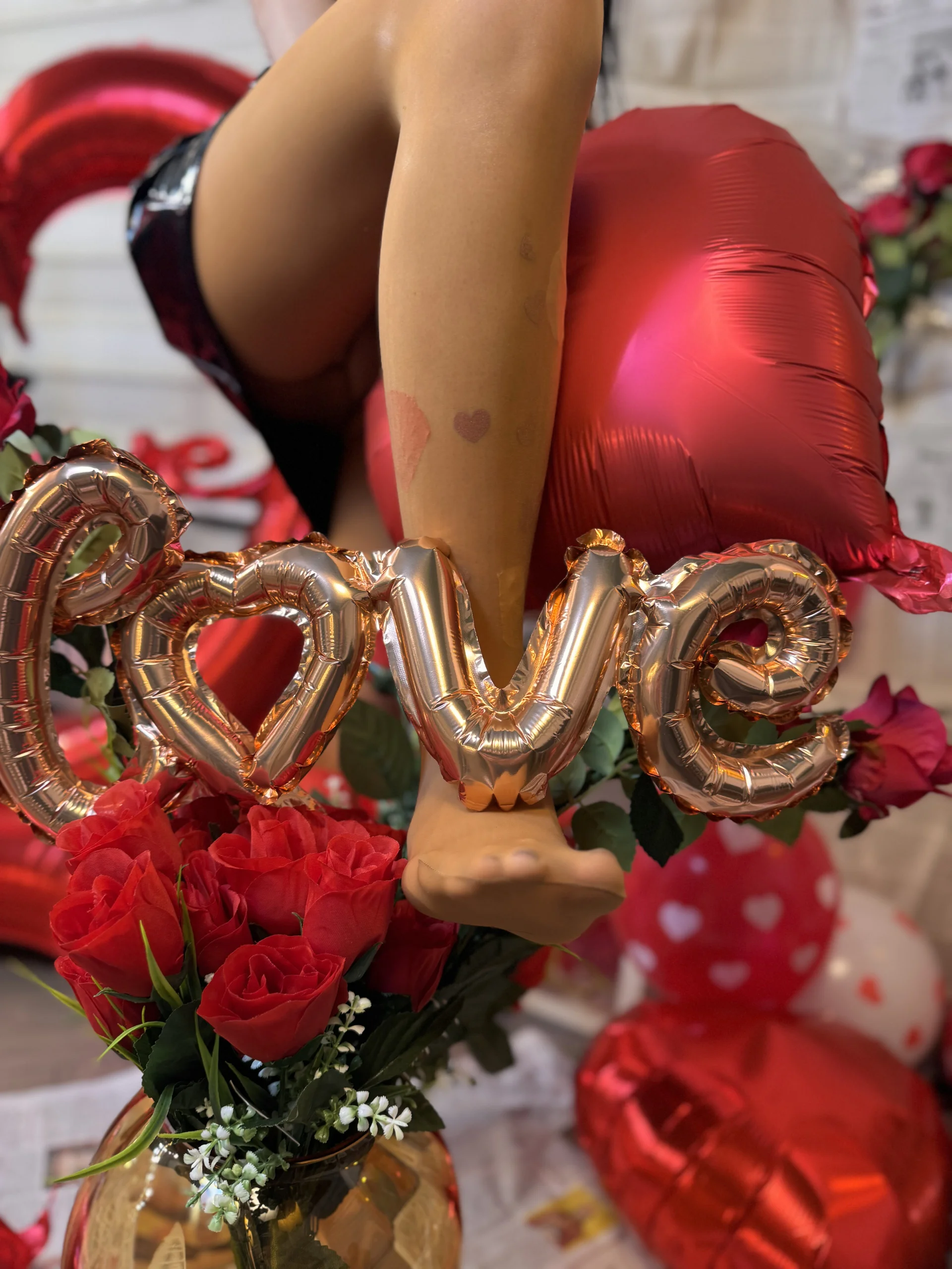 XXX Porn Photo of Nude FeetVibe 40