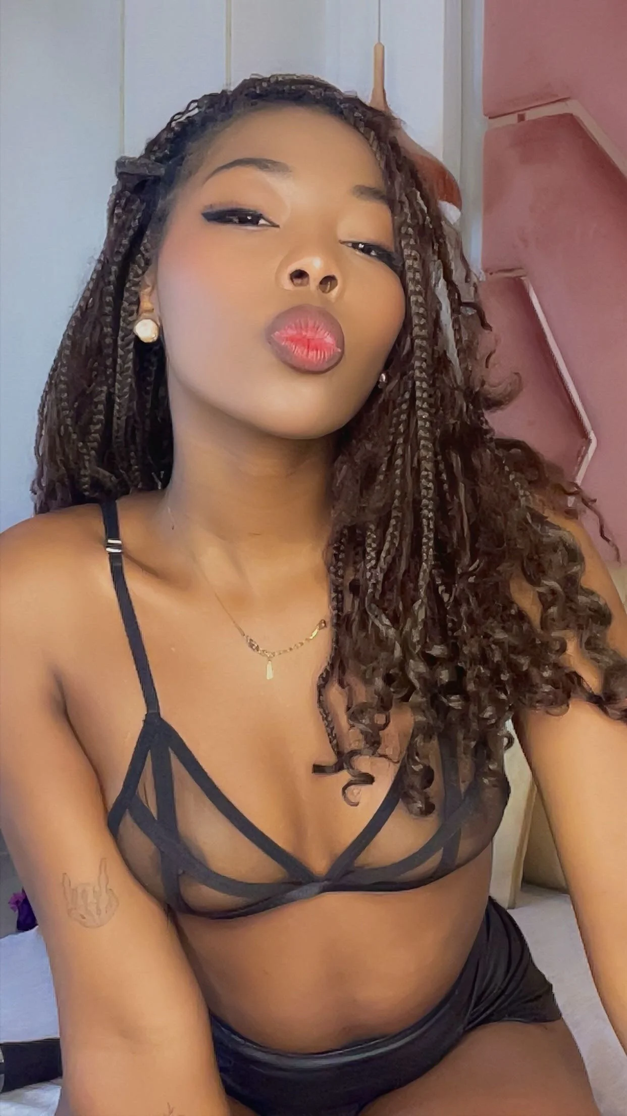XXX Porn Photo of Nude Lunaruiz 1