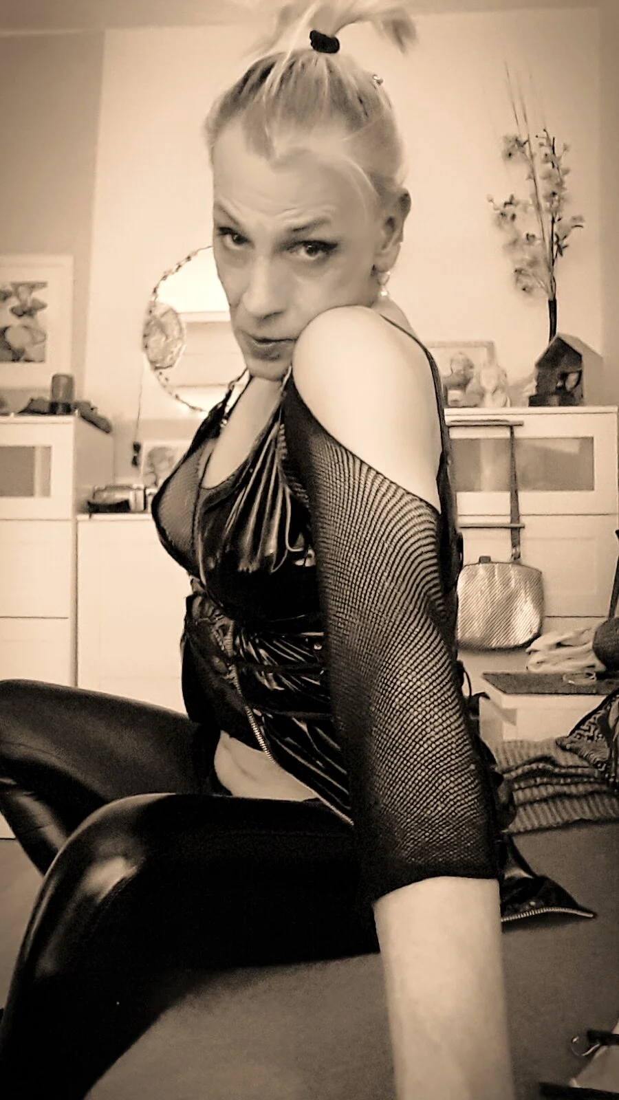 XXX Porn Photo of Nude LadyCrossSuza 62