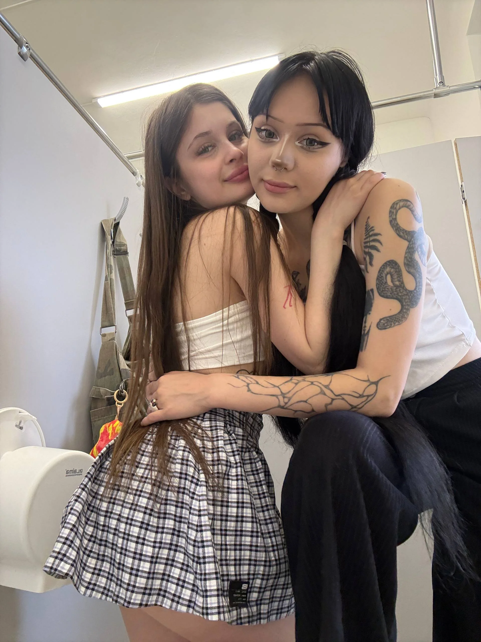 XXX Porn Photo of Nude KnockKnock- 139