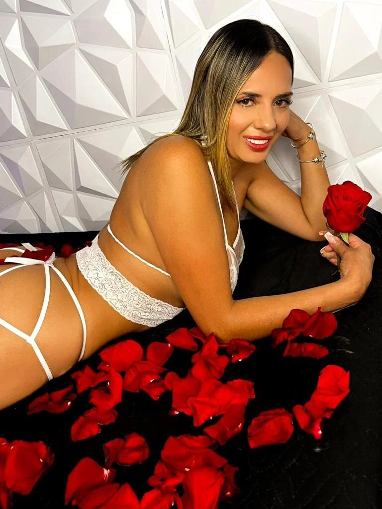 XXX Porn Photo of Nude laiamilf 2