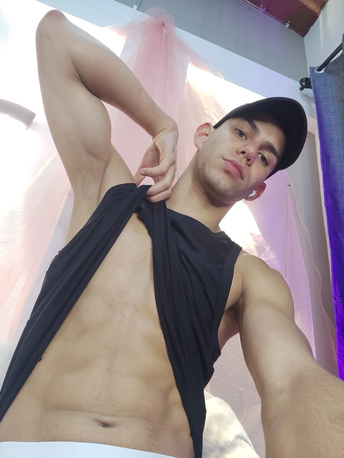 XXX Porn Photo of Nude samirscott 16