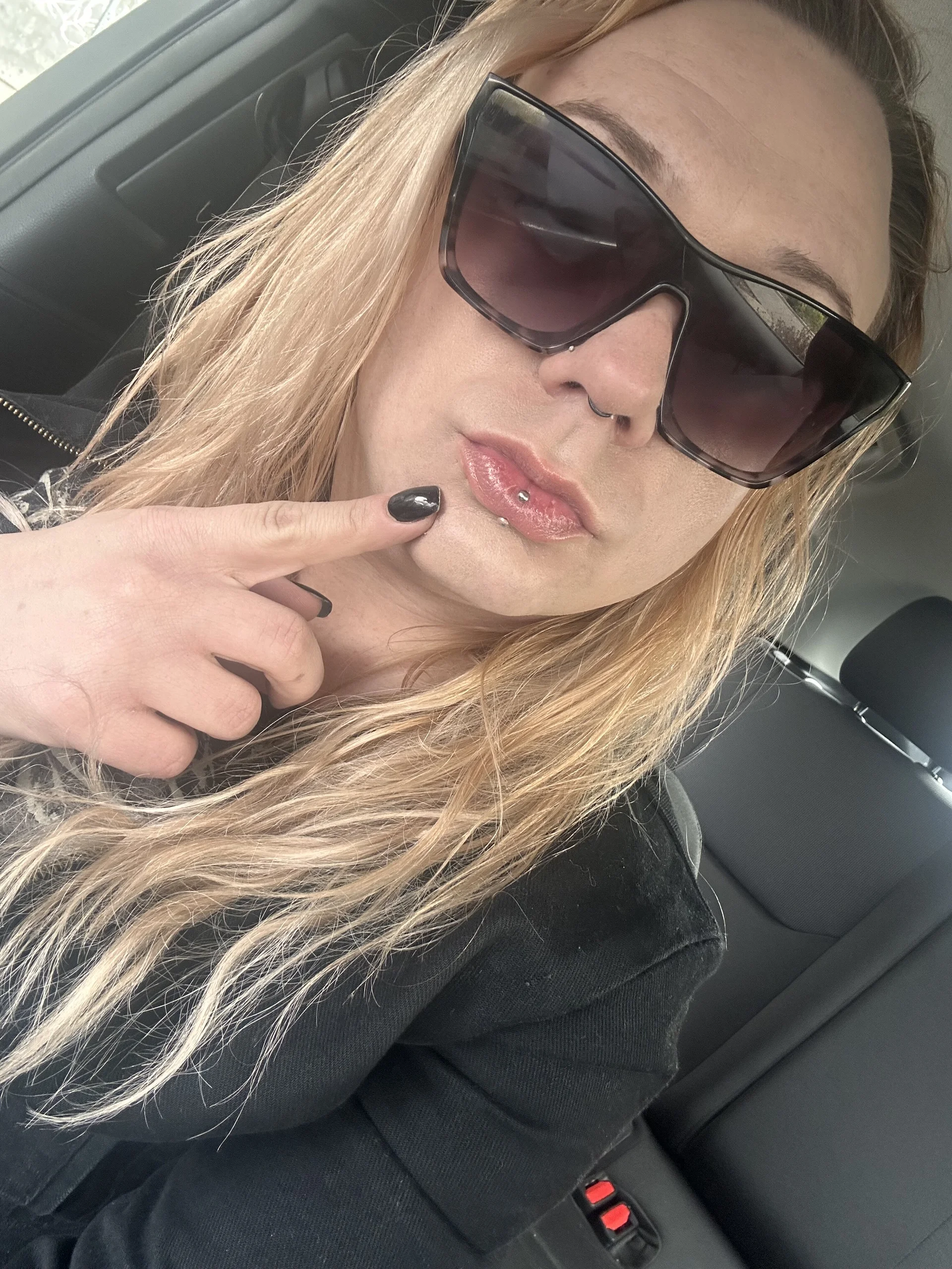 XXX Porn Photo of Nude itsmeellebee 1