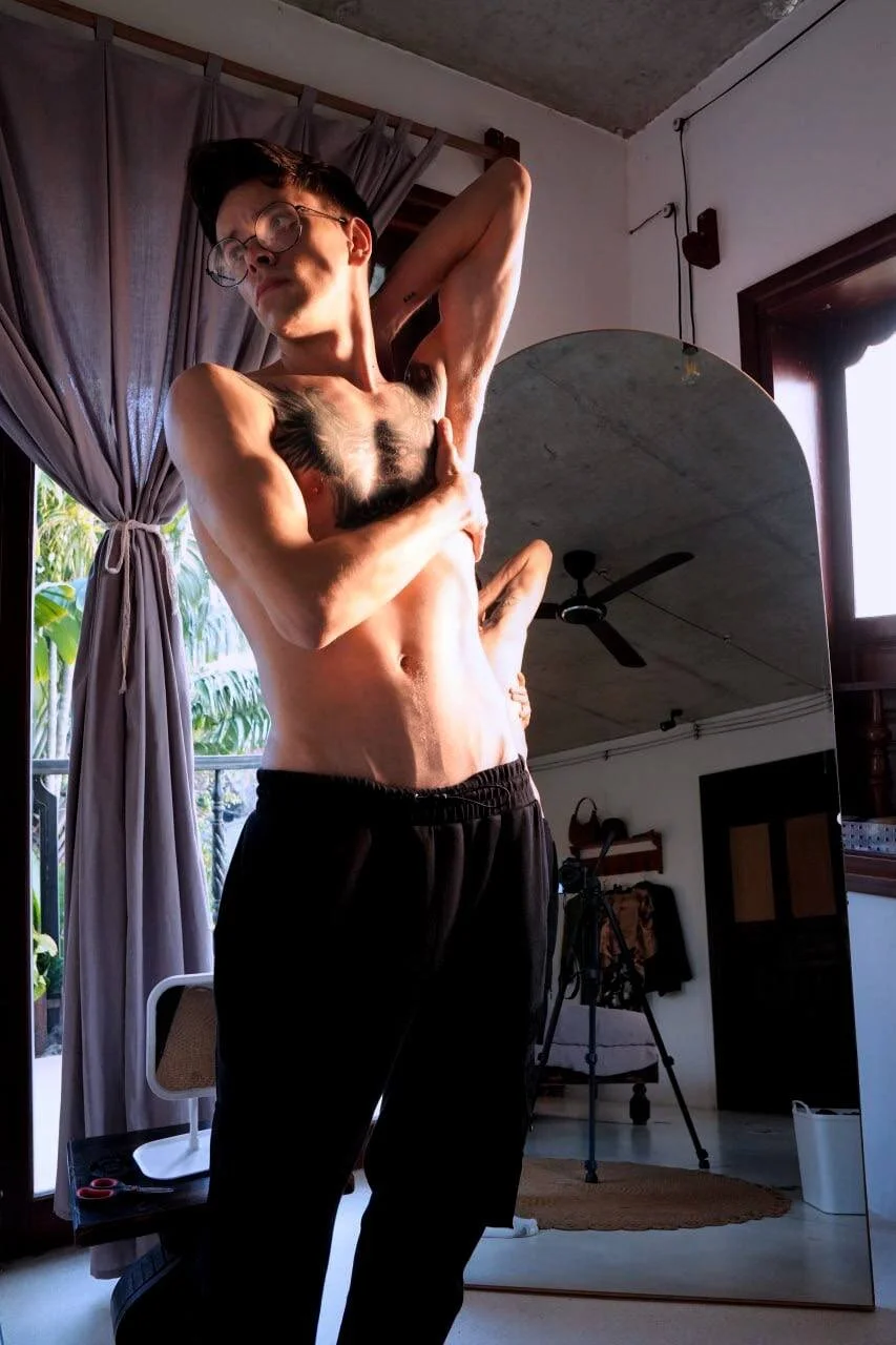 XXX Porn Photo of Nude William_Henry_ 7