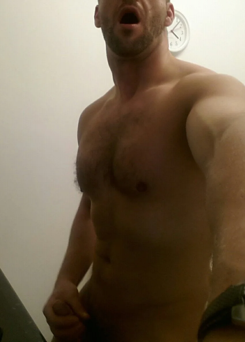 XXX Porn Photo of Nude Mr_Beef 3
